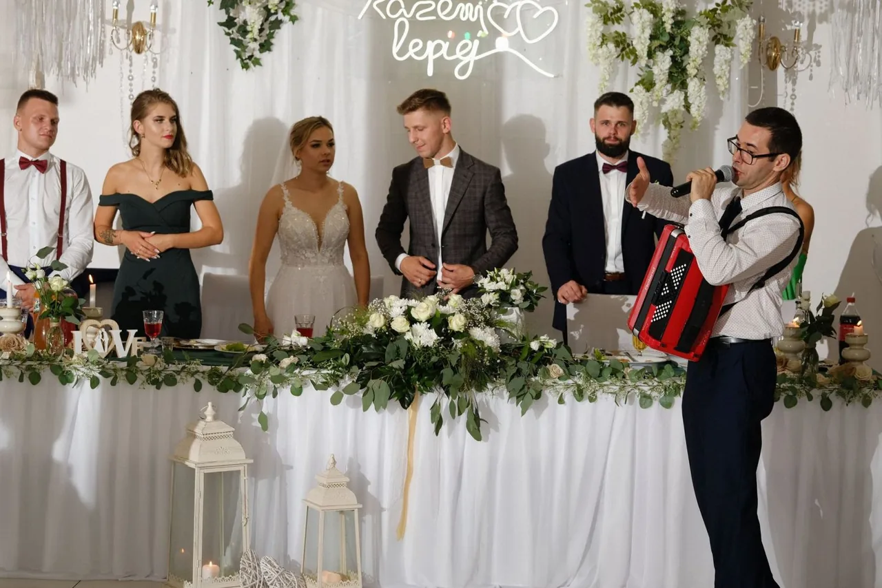 VenusJunior prowadzi wesele w Ostródzie z akordeonem